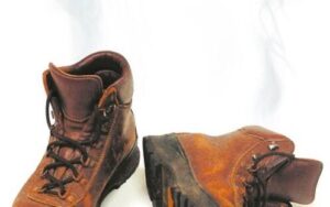 how to eliminate foul smell in hunting boots